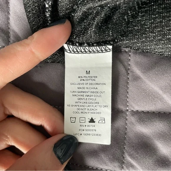 Vince Camuto Quarter Zip Black and White Performance Pullover - Picture 5 of 6